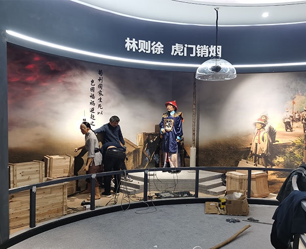 穎上青少年活動(dòng)中心 虎門(mén)銷(xiāo)煙林則徐與民工蠟像雕塑